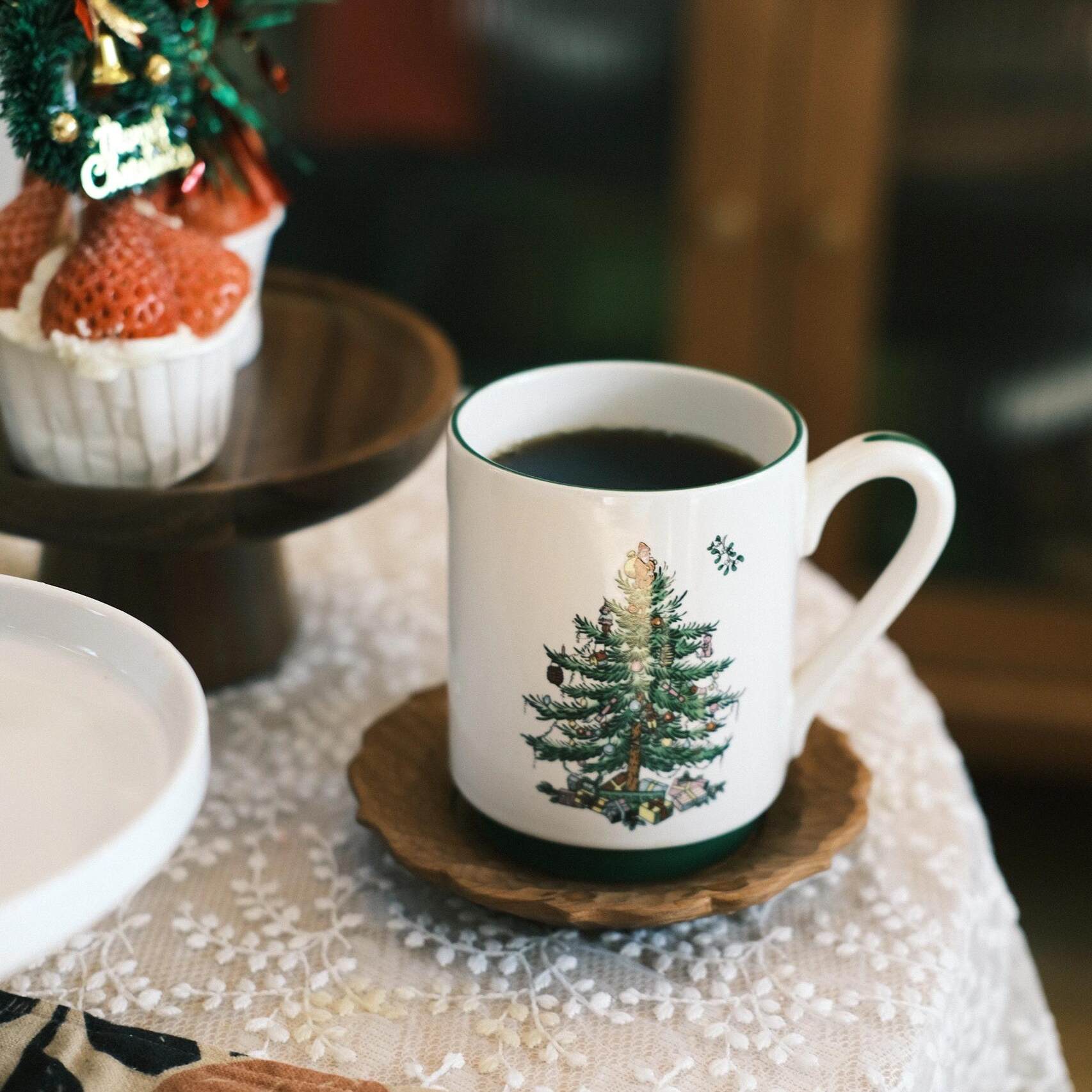 Coffee Tea Gardens - Ceramiczny kubek do herbaty w kształcie