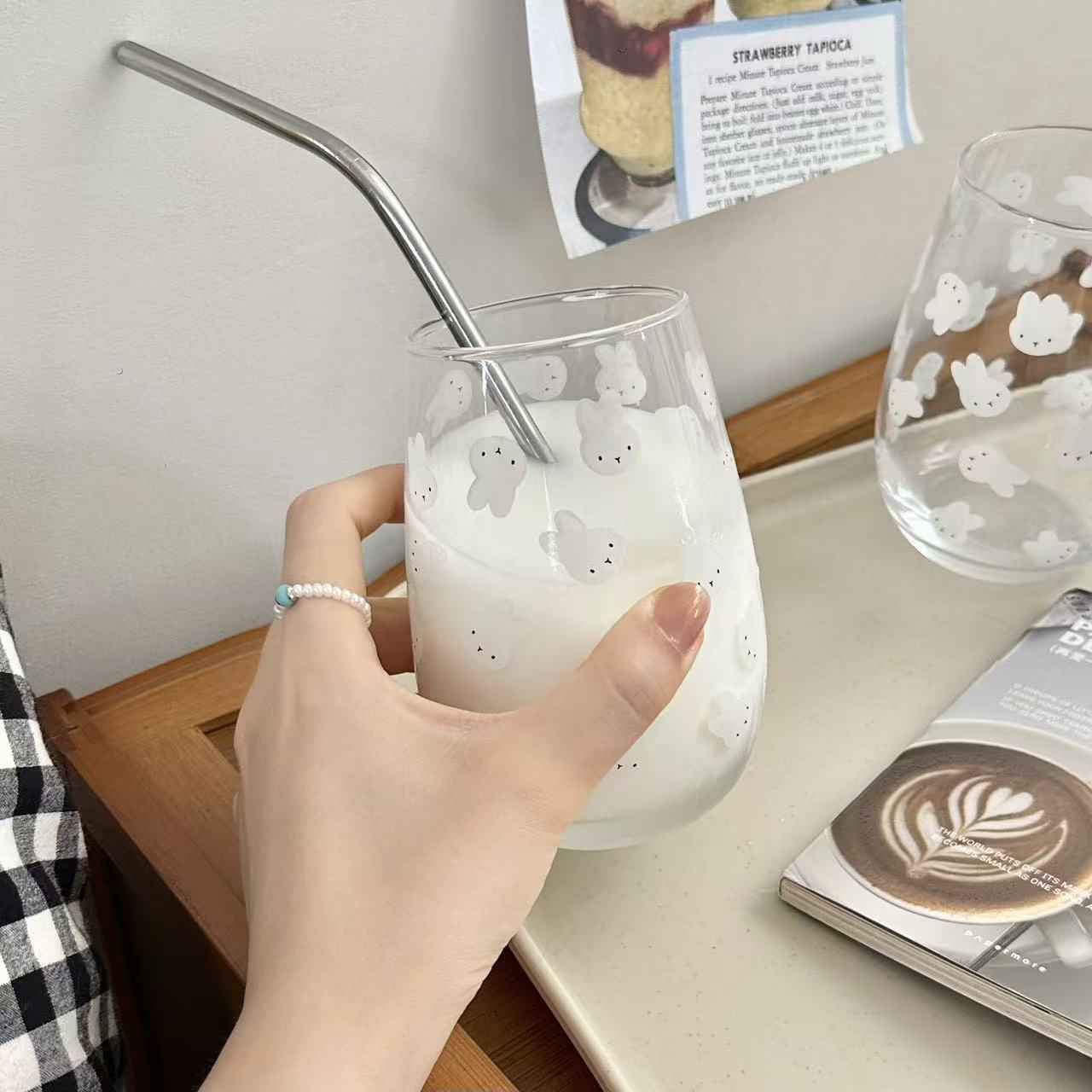 Uroczy szklany kubek z nadruki – Coffee Tea & Hot Chocolate recenzja i cena