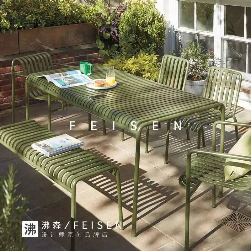 Sklep z żelaznymi krzesłami No – Coffee Tea Gardens recenzja i cena